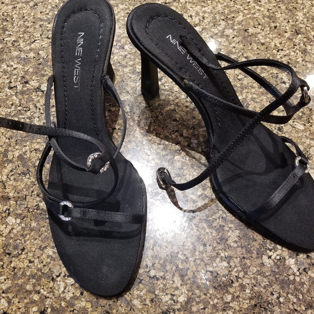 New Nine West Black Strappy Sandals 7.5